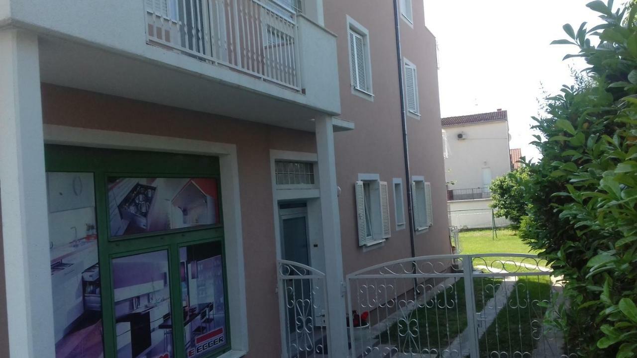 Apartman Jezidzic Kaštela Zewnętrze zdjęcie