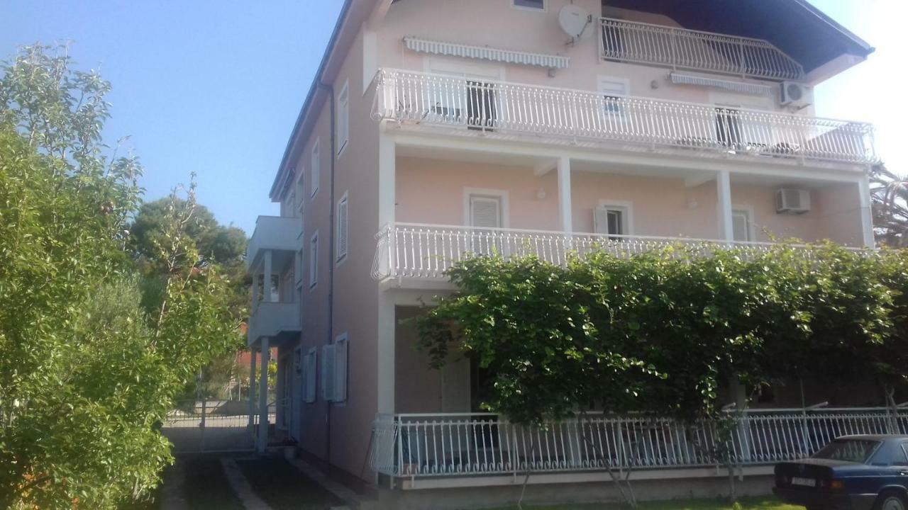 Apartman Jezidzic Kaštela Zewnętrze zdjęcie